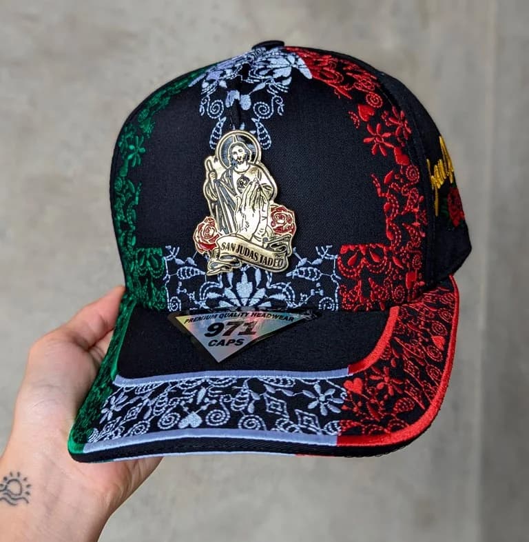 Gorra Tricolor Bordada